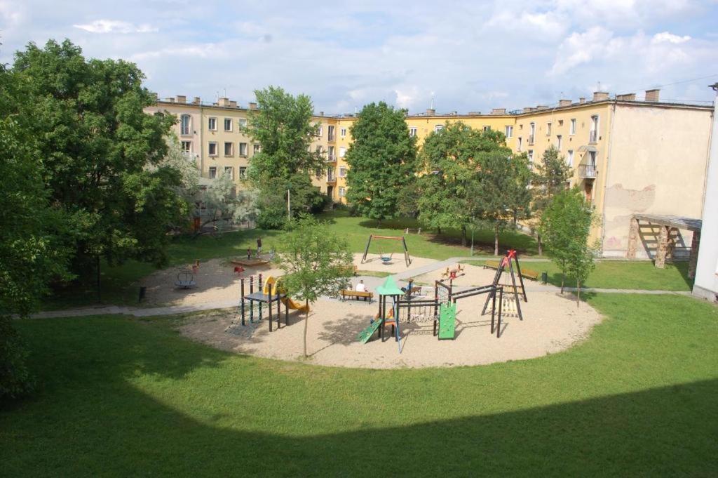 Smart Business Apartman Мішкольц Екстер'єр фото